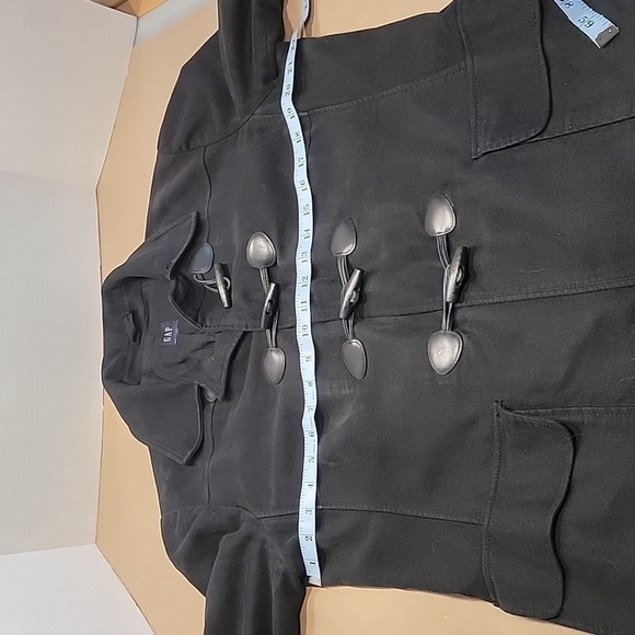 Gap, Size Unknown Black Toggle Closure Coat. Gently Used Condition - Picture 7 of 13